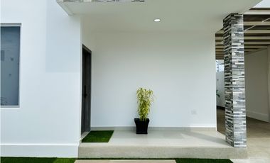 CASAS EN URB CRISTAL AZUL