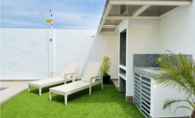 CASAS EN URB CRISTAL AZUL