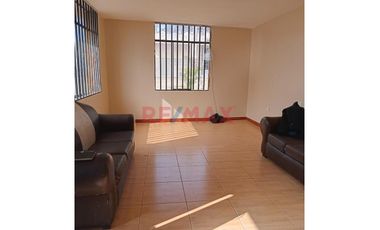 🏠 Se Vende Amplia Casa En Punta Negra