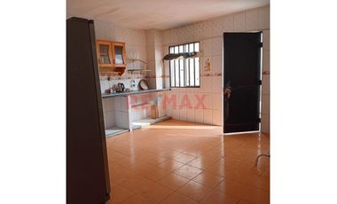 🏠 Se Vende Amplia Casa En Punta Negra