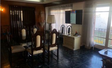 Semi Piso 5 ambientes - Zona CENTRO - en Venta - PERMUTA