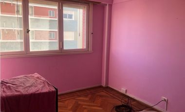 Semi Piso 5 ambientes - Zona CENTRO - en Venta - PERMUTA
