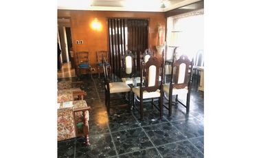 Semi Piso 5 ambientes - Zona CENTRO - en Venta - PERMUTA
