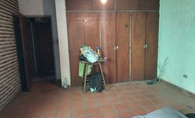 Chalet en venta en Castelar Sur