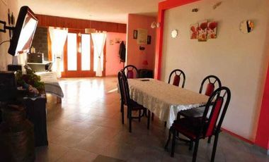 departamento en planta alta de 4 ambientes.