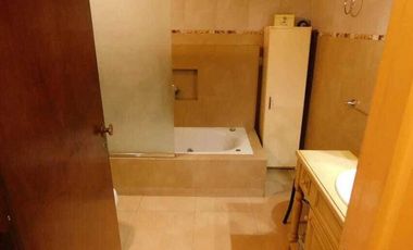 departamento en planta alta de 4 ambientes.