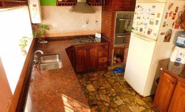 departamento en planta alta de 4 ambientes.