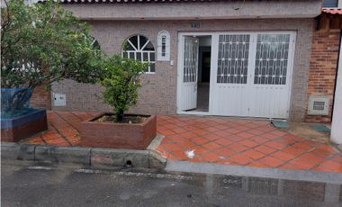 Arriendo casa en el barrio Mandalay- Bogota