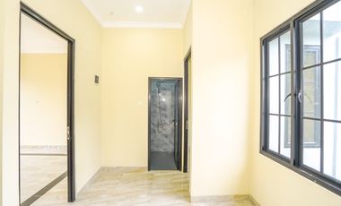 Rumah 2 Lt SHM 5 Mnt ke Gerbang Tol Sawangan Dibantu KPR J-48448