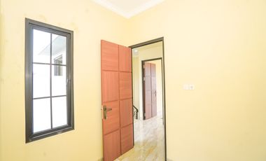 Rumah 2 Lt SHM 5 Mnt ke Gerbang Tol Sawangan Dibantu KPR J-48448