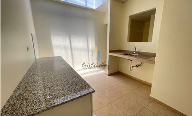 VENDO CASAS CERCA DEL CENTRO COMERCIAL LA DOÑA EN LA 24 DE DICIEMBRE