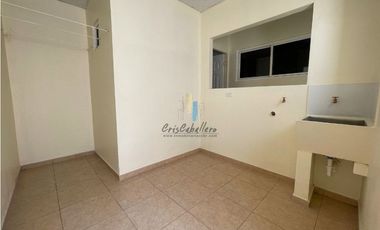 VENDO CASAS CERCA DEL CENTRO COMERCIAL LA DOÑA EN LA 24 DE DICIEMBRE