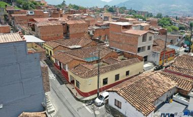 Casa Lote para la venta en Envigado