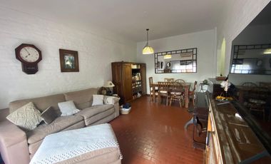 Departamento de 4 AMBIENTES en venta