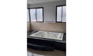 EXLUSIVO PENTHOUSE DUPLEX EN VENTA EN EL POBLADO  - S / 331