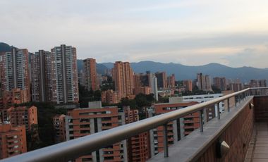 EXLUSIVO PENTHOUSE DUPLEX EN VENTA EN EL POBLADO  - S / 331