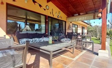 Casa en venta de 6 dorm. en Las Cabras