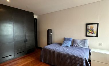 apartamento en arriendo/venta en los rosales. Cod A202