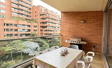 apartamento en arriendo/venta en los rosales. Cod A202
