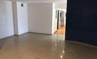 Funcional oficina en renta