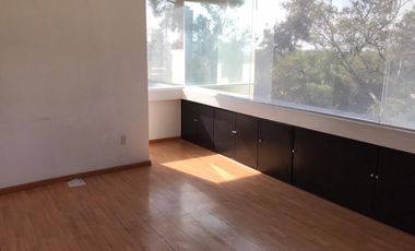 Funcional oficina en renta