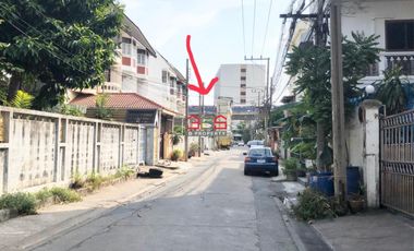 ขาย/ให้เช่า - ทาวเฮ้าส์ 3ชั้น เนื้อที่ 25ตรว 100ตรม