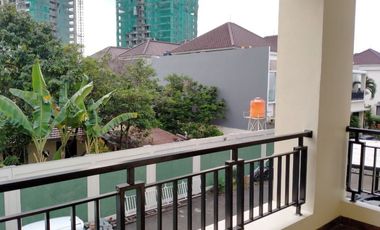 For Sale Town House at Cilandak & Condition Semi Furnished HSE-A0422