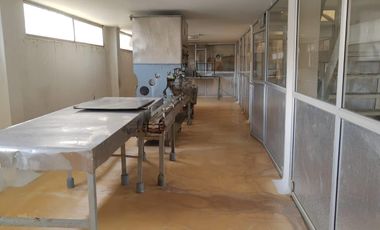 edificio en arriendo en las delicias. Cod A94168