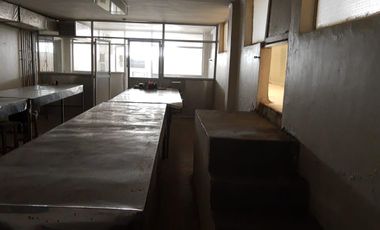 edificio en arriendo en las delicias. Cod A94168