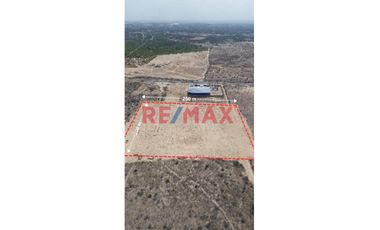 ¡GRAN OPORTUNIDAD DE INVERSIÓN! ☀️

SE vende terreno amplio de 5 hectáreas (250 m de frente x 200 de fondo), ubicado a solo 200 metros de la Av pana