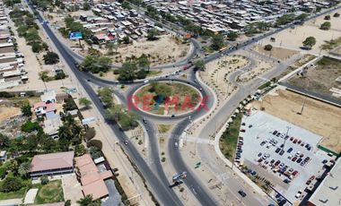 ¡GRAN OPORTUNIDAD DE INVERSIÓN! ☀️

SE vende terreno amplio de 5 hectáreas (250 m de frente x 200 de fondo), ubicado a solo 200 metros de la Av pana