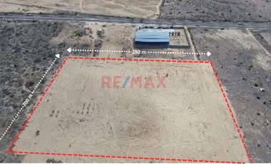 ¡GRAN OPORTUNIDAD DE INVERSIÓN! ☀️

SE vende terreno amplio de 5 hectáreas (250 m de frente x 200 de fondo), ubicado a solo 200 metros de la Av pana