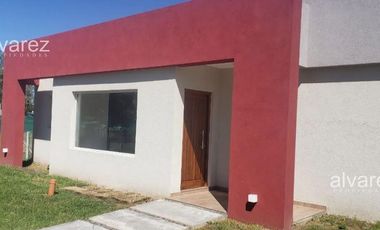 Casa venta 4 ambientes La Cesarina general rodriguez