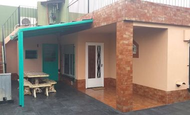 Casa Fondo en venta en Villa Tesei