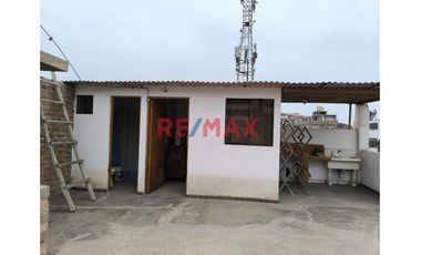 Vendo Casa De Dos Pisos Independientes En Pucusana