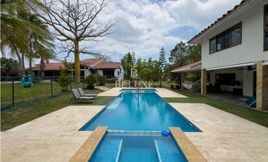 VENDO CASA EN CORONADO COUNTRY CLUB (2)