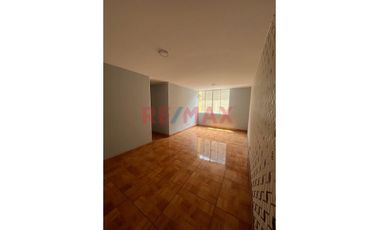 Venta De Departamento En Condominio Torre De Santa Clara 2