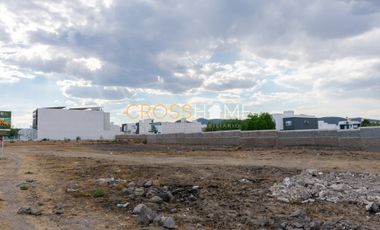 Terreno de uso comercial y de servicios en renta de 500 mts