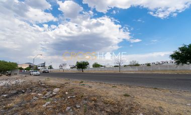 Terreno de uso comercial y de servicios en renta de 500 mts