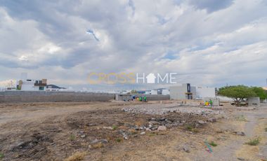 Terreno de uso comercial y de servicios en renta de 500 mts