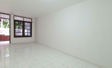 Rumah Sewa Rapih Siap Huni di Pelepah Hijau, Gading Pandawa, Kelapa Gading