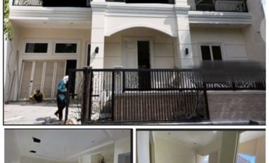 Rumah baru mewah di imperial golf pakuwon indah SBY