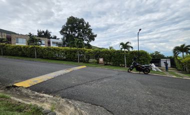 VENTA LOTE EN CONDOMINIO EN ALTO MENGA. Cod V6877