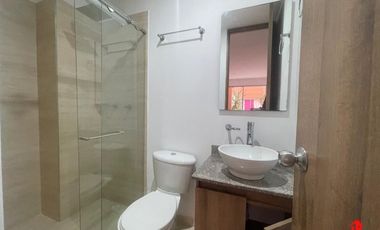 apartamento en arriendo/venta en parque principal. Cod A6468