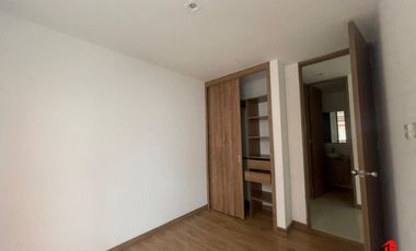 apartamento en arriendo/venta en parque principal. Cod A6468