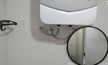 Apt. Amega Crown Hadap kolam renang/Utara, Furnish