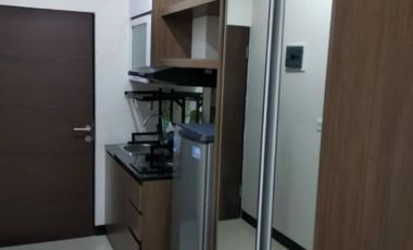 Apt. Amega Crown Hadap kolam renang/Utara, Furnish
