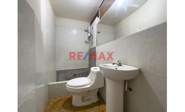 Se alquila departamento duplex en 2do y 3er piso. Ubicado a una cuadra del parque grande de california, cerca a Av. Los Ángeles, Av. Fátima y Av. Larc
