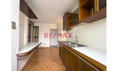 Se alquila departamento duplex en 2do y 3er piso. Ubicado a una cuadra del parque grande de california, cerca a Av. Los Ángeles, Av. Fátima y Av. Larc