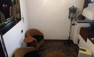 CHALET EN EL CORAZON DE VILLA SARMIENTO EN VENTA